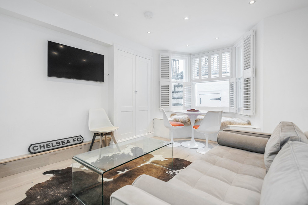 Renovated 2-Bedroom Basement Flat preview
