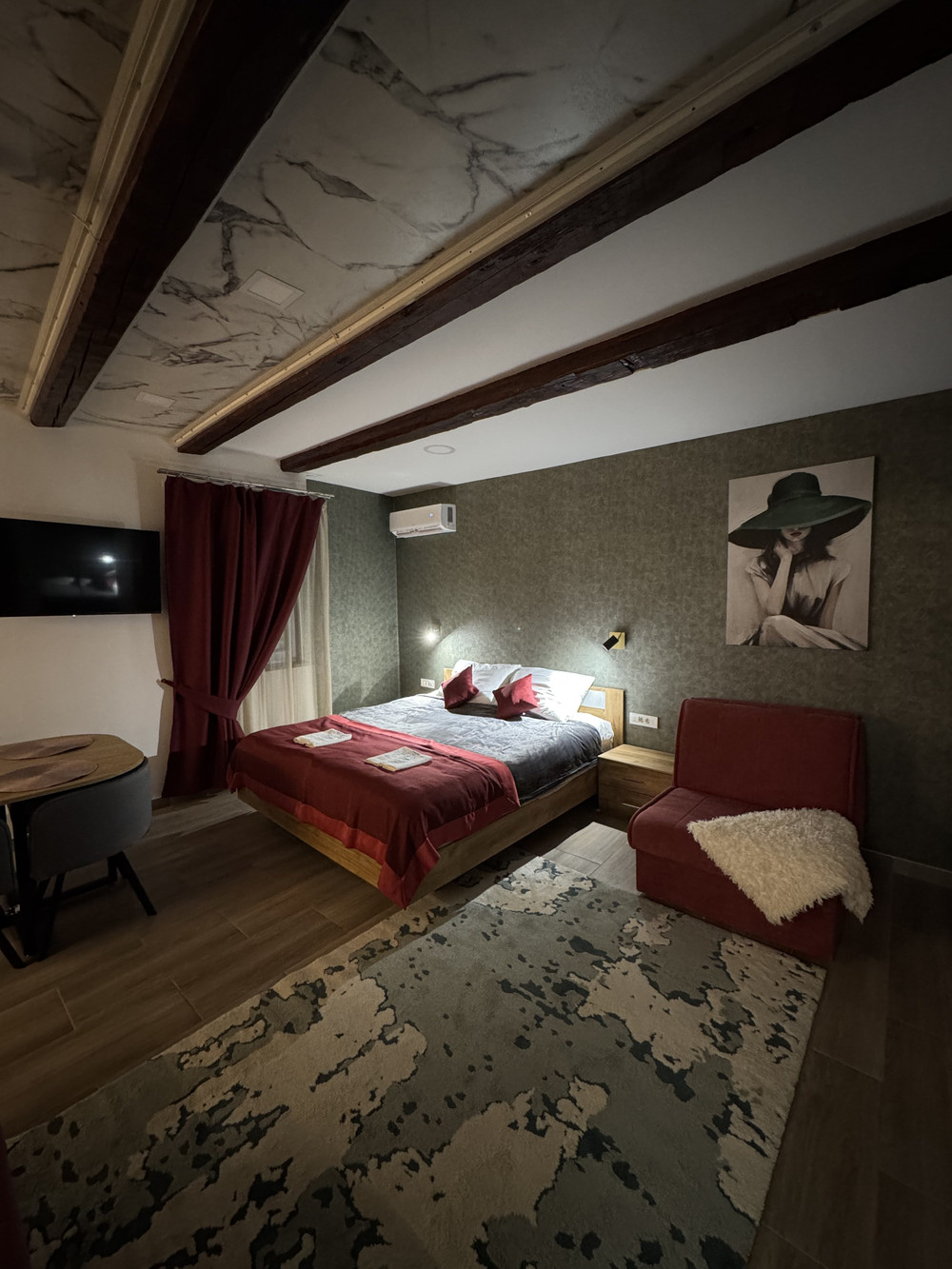 EUphoRIa apartments preview