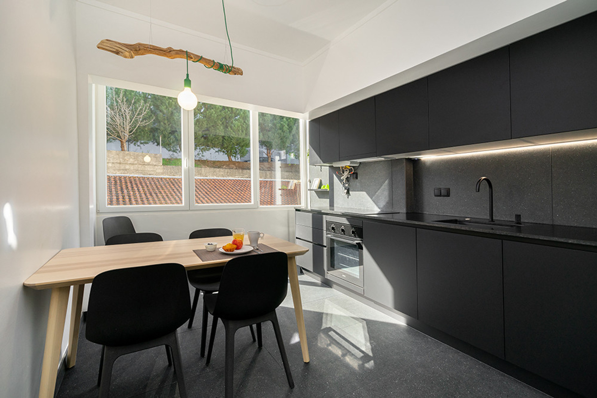 Kitchen - entrance