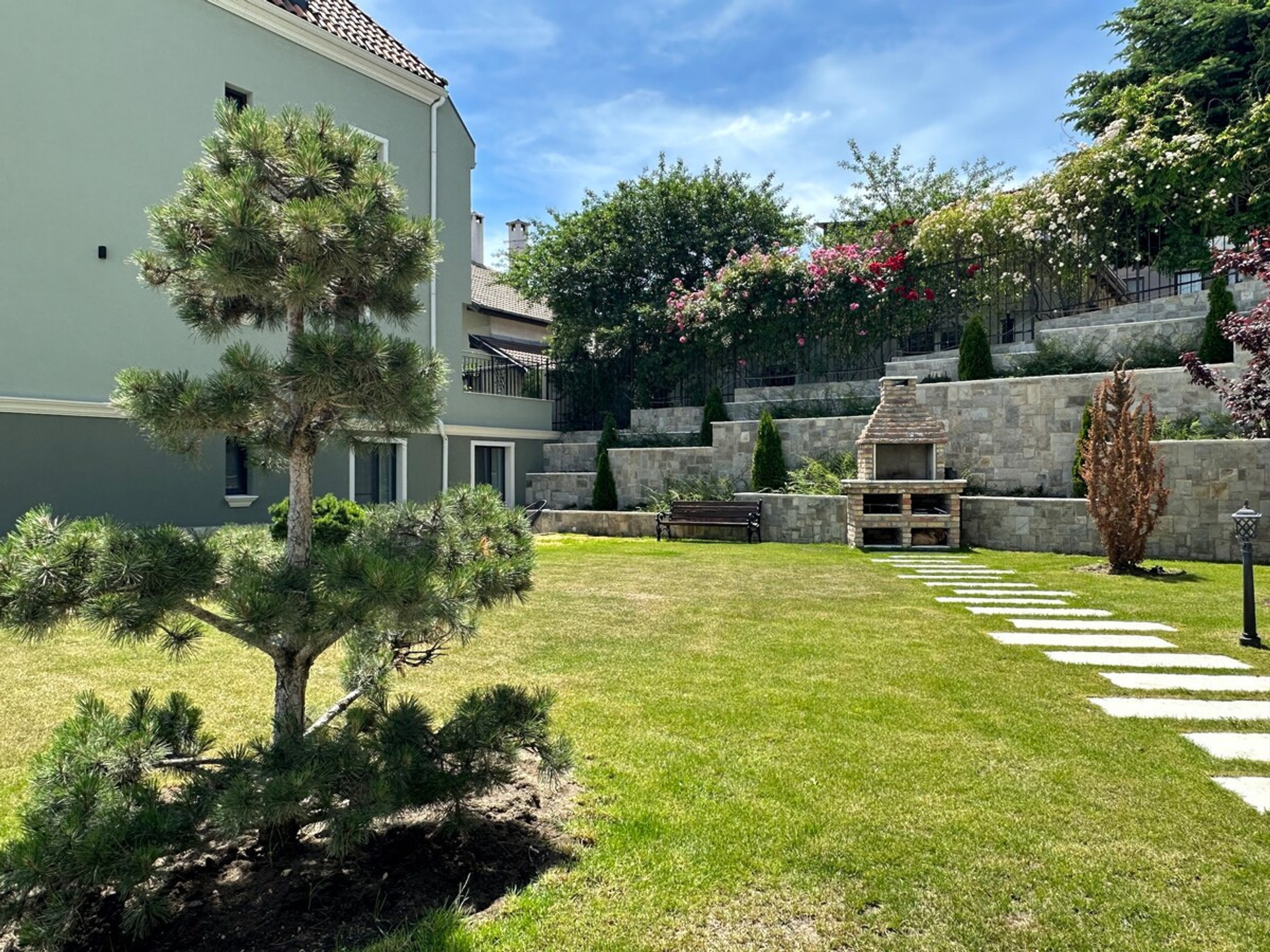 Listing image 4