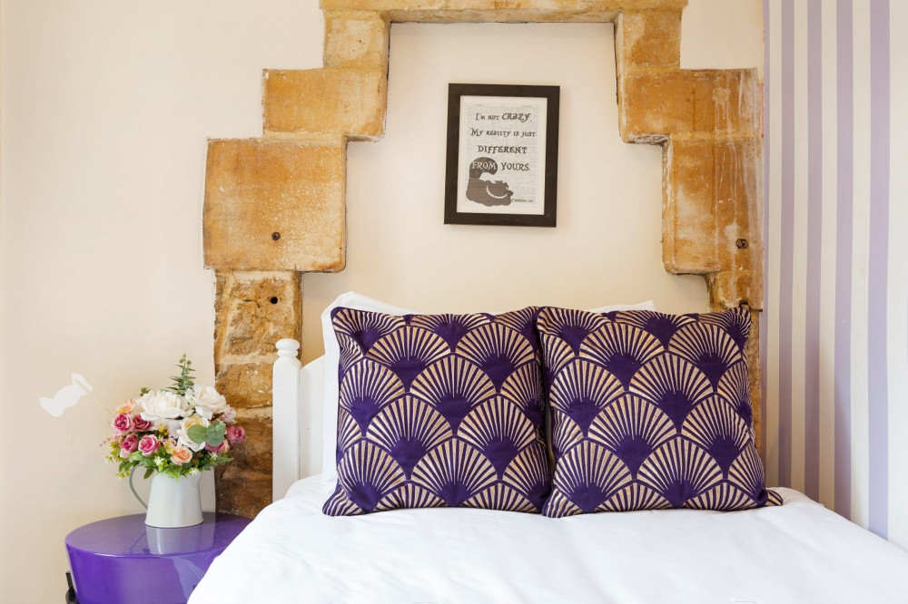 The Wonderland Townhouse - Amazing Alice in Wonder