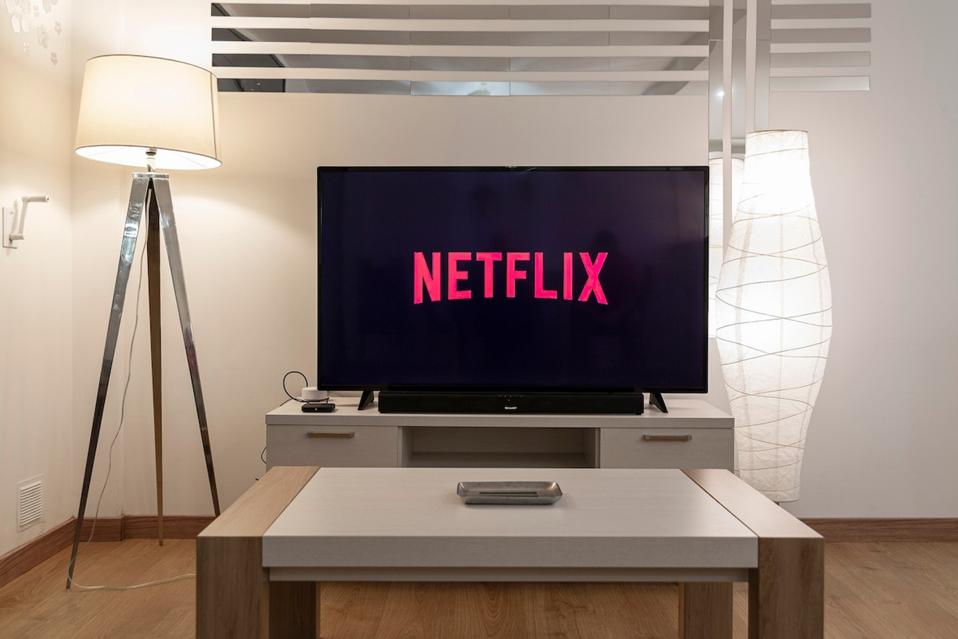 "This is how traveling should be, a perfectly equipped apartment, from hair irons or a hair dryer to Netflix. It feels like everything is new and you feel right at home, no detail is missing. (..)" - Javi ★★★★★