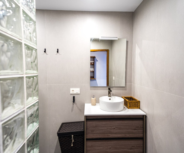 Beautiful house in Oviedo by beBalmy