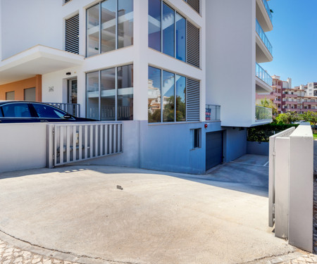 Sunny and Spacious Apartment Portimão