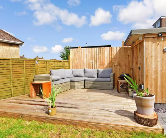 Spacious 5 Bedroom Family Home with Parking