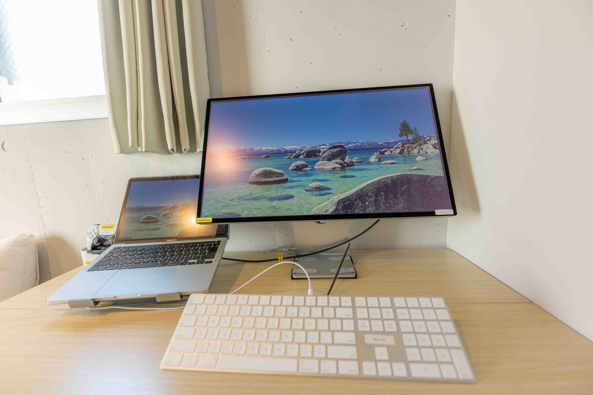 An Apple Studio Display, and an Apple keyboard are all provided. The setup is especially convenient for Mac users. Please note that a laptop is not included.