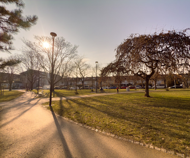 Family townhouse in a green area near the metro