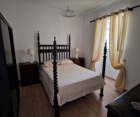 Recently renovated apartment 1km from the center