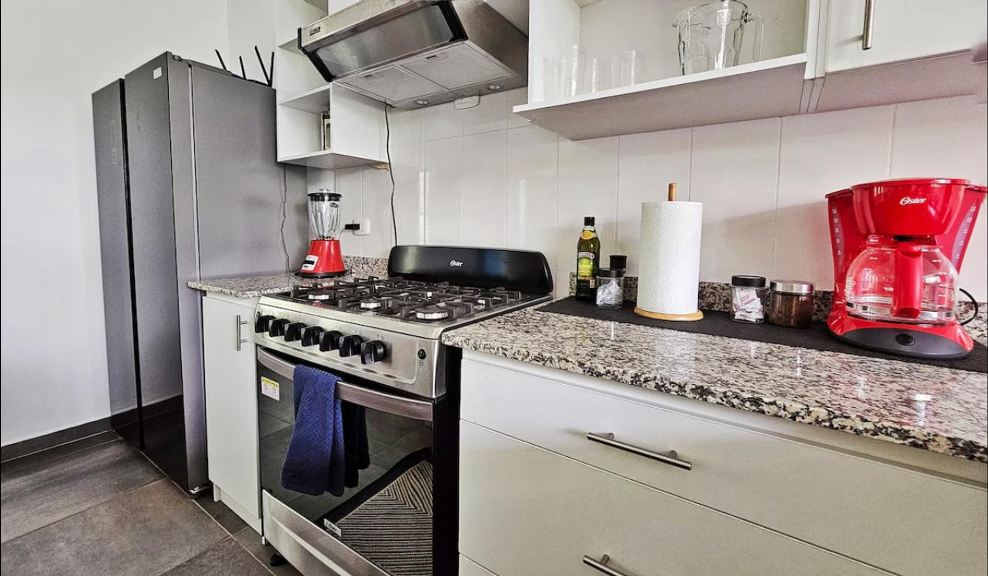 full kitchen
