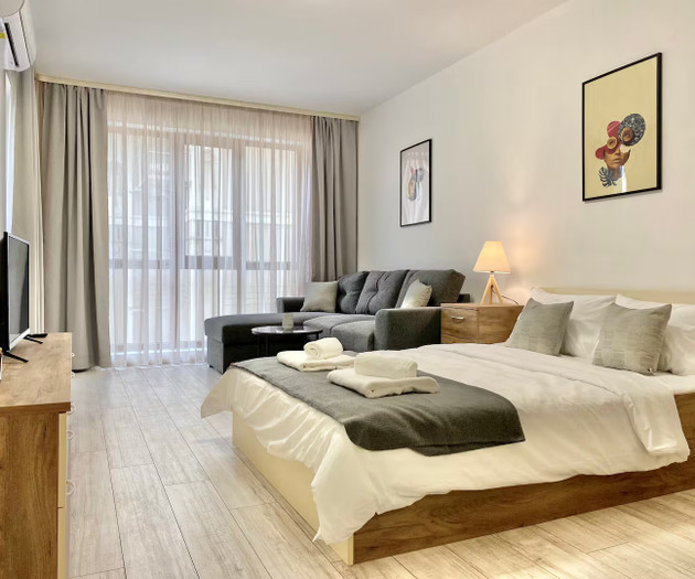 Spacious & Cozy 2 BDR Apartment with Fast Wi-fi