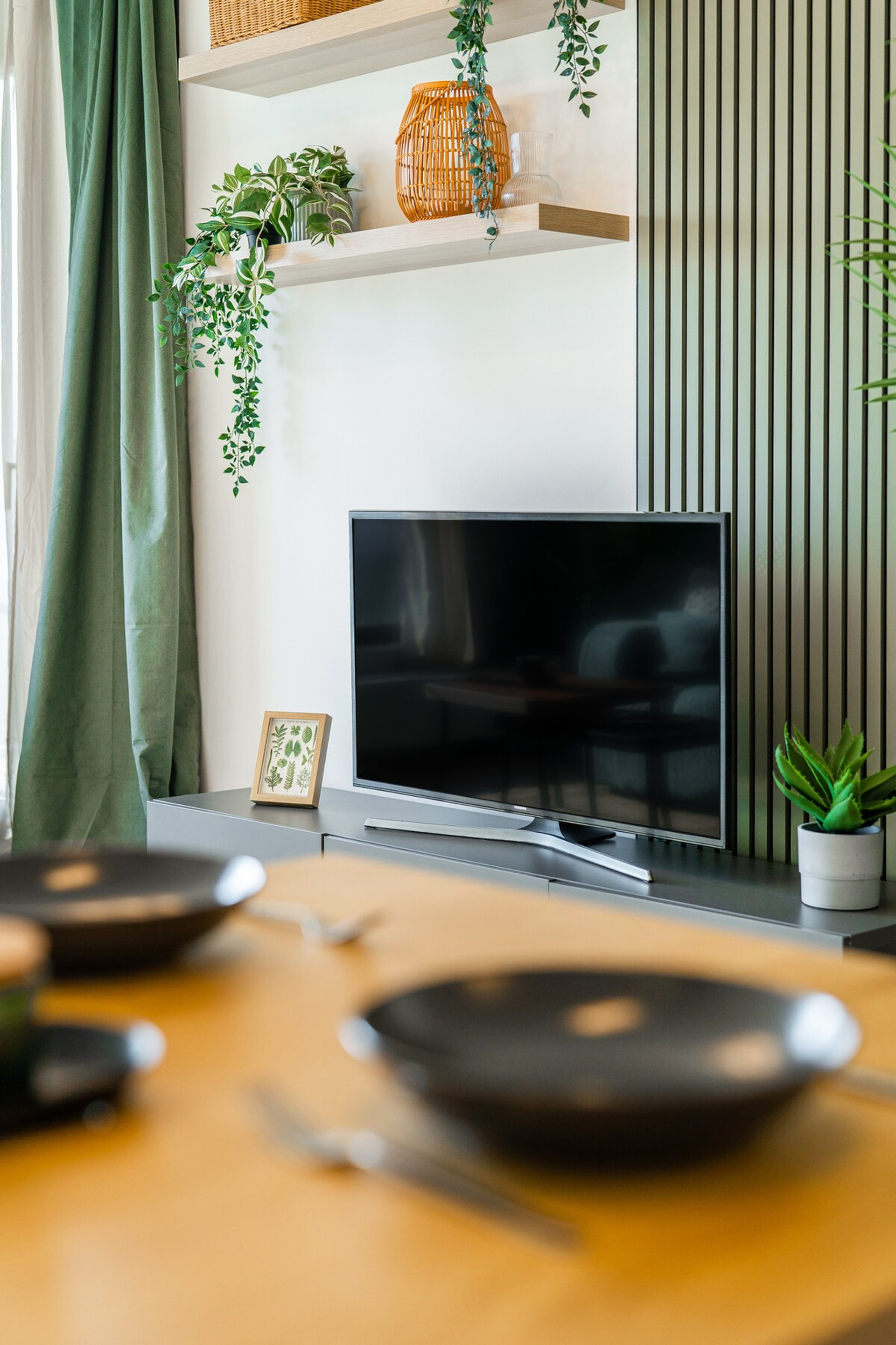 Living room image 3