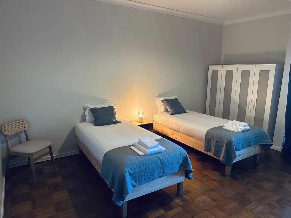 Room for 2 people near the Uni. Catholic in Foz preview