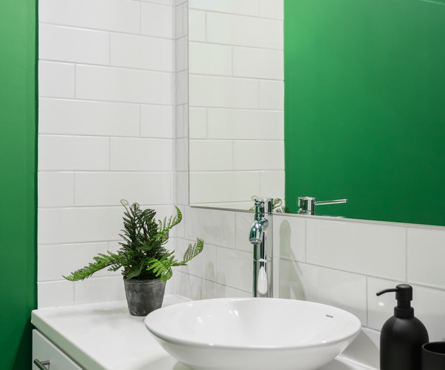 Full bathroom