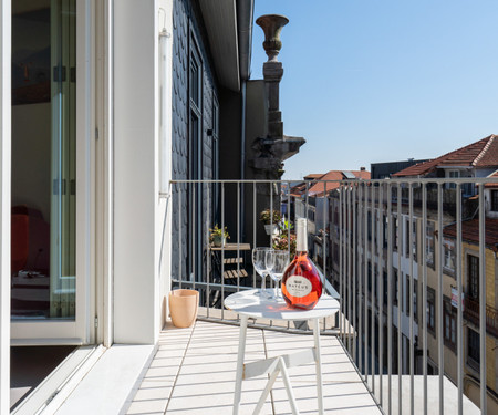 Classy Luxurious Flat | Balcony