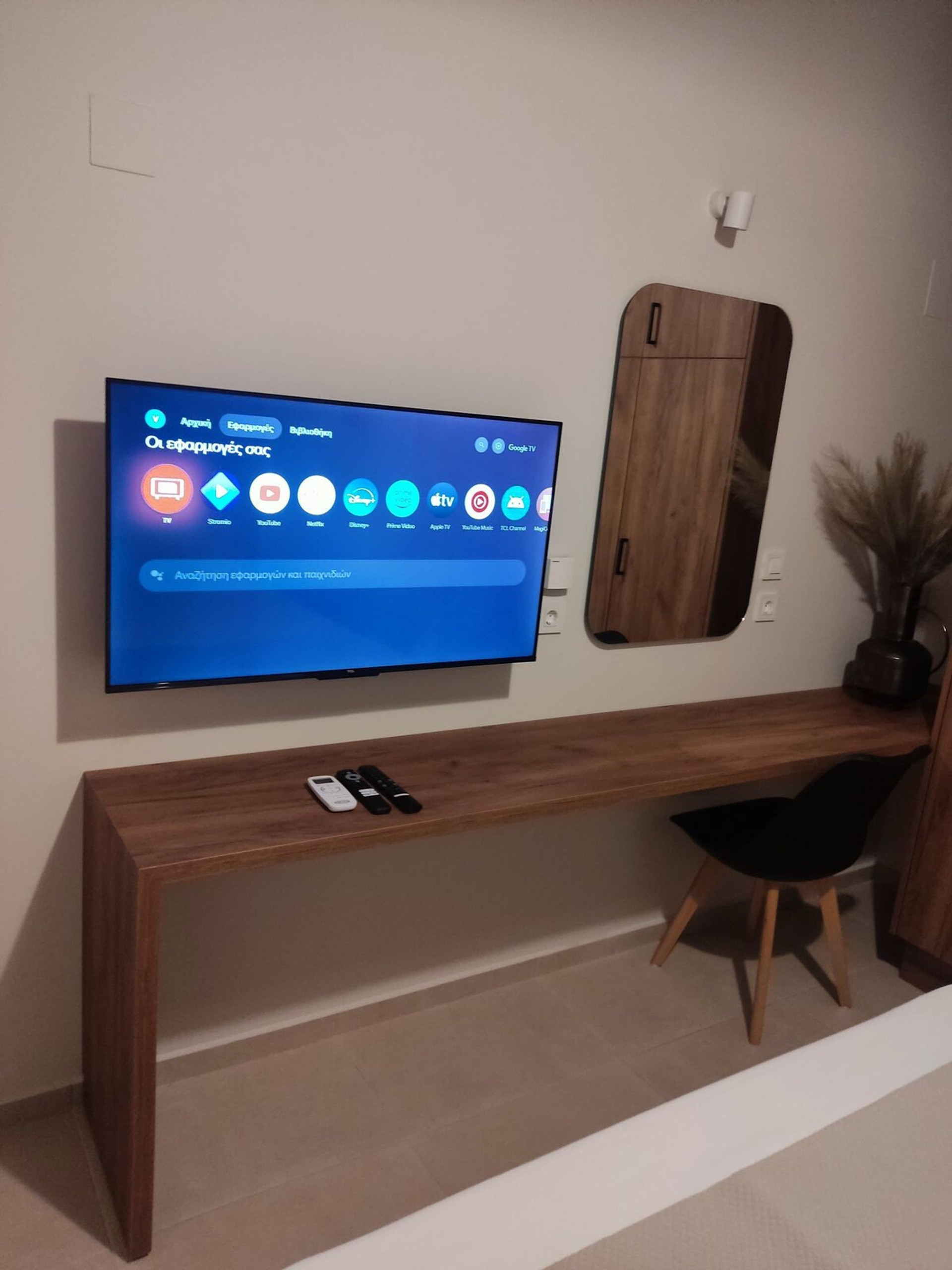 master bedroom, working desk, 45inc tv, stremio tv 