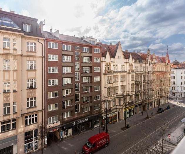 Brilliant Deluxe Suite | Central Prague 3BR