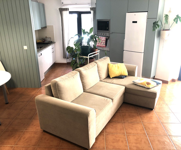 Spacious studio, 2min walk from beach