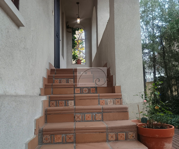 Elegant Duplex in Villa • Central Bucharest