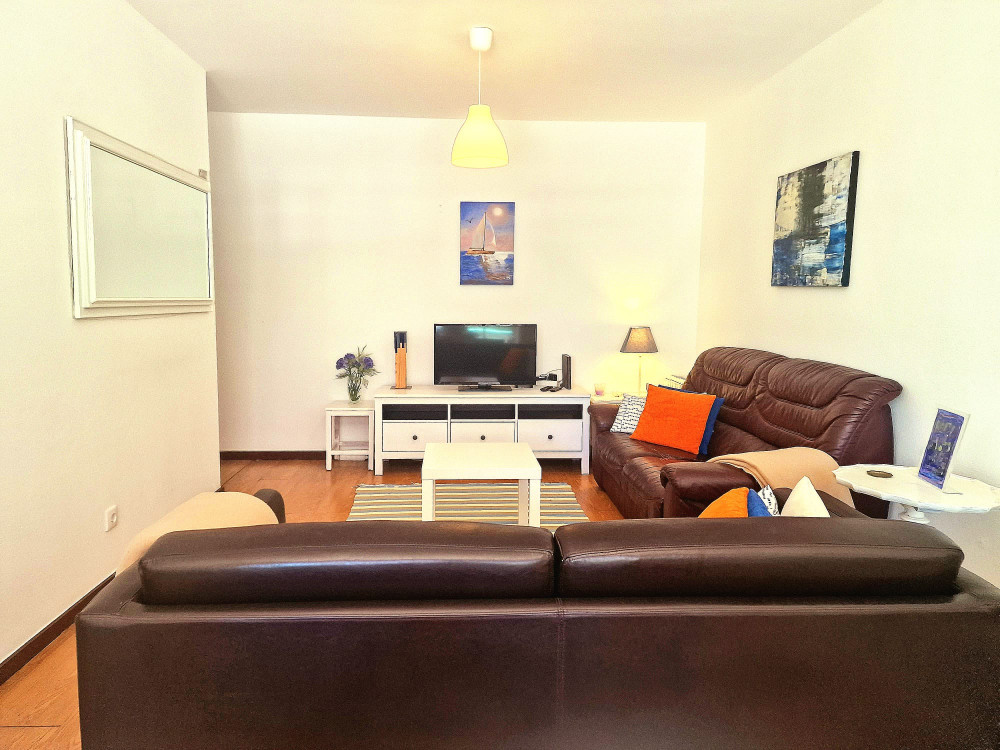 1 DBLE BEDROOM BY CASA DA MUSICA