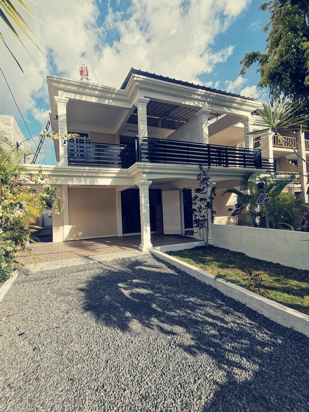 3-bedroom Duplex Seaview beach access flic en flac preview