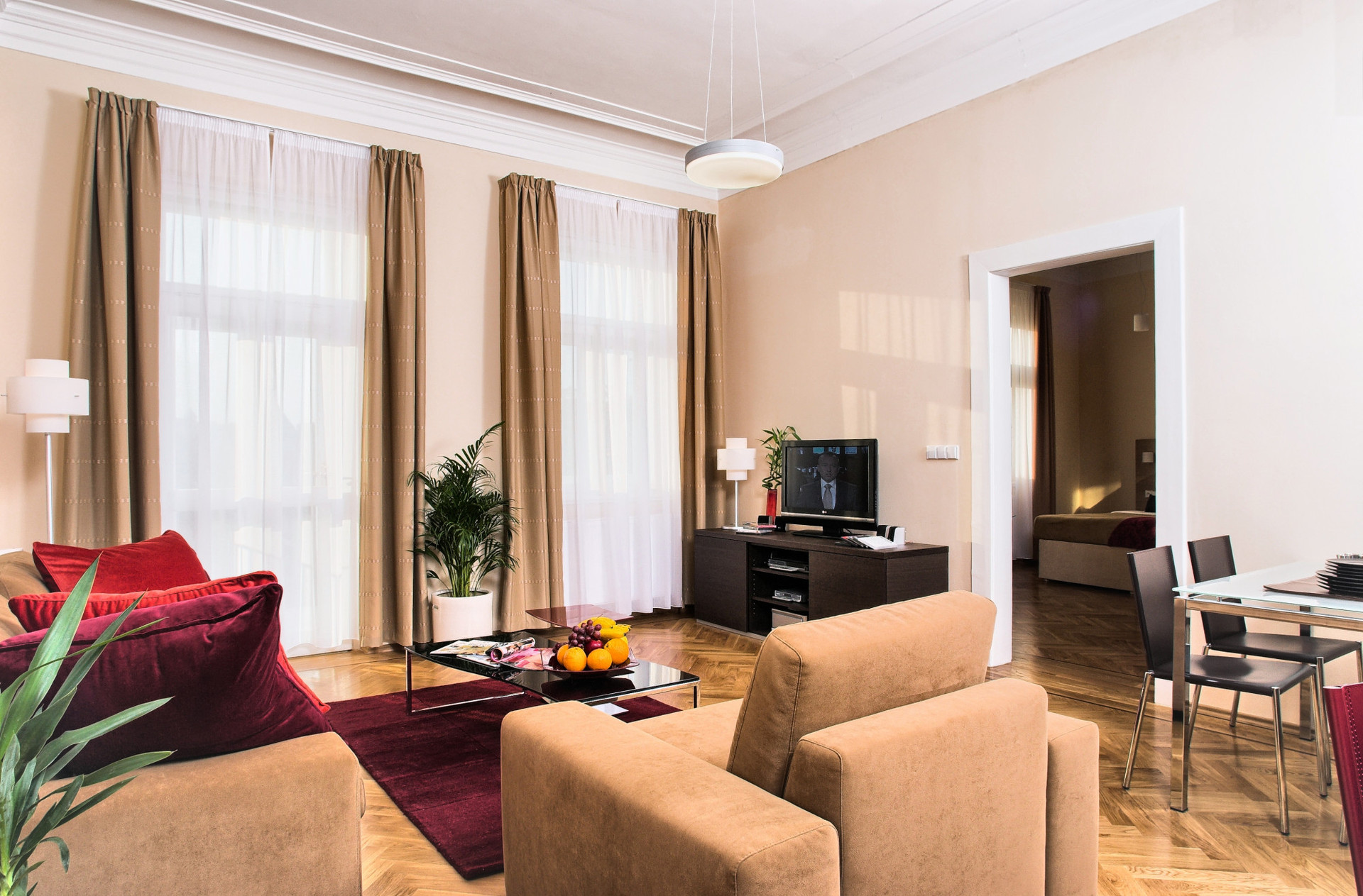 Comfortable living area with dining seating for 4 people