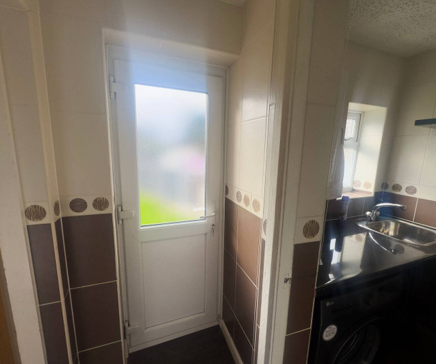 Cozy 4 Bedroom Home | Pet Friendly | Free Parking