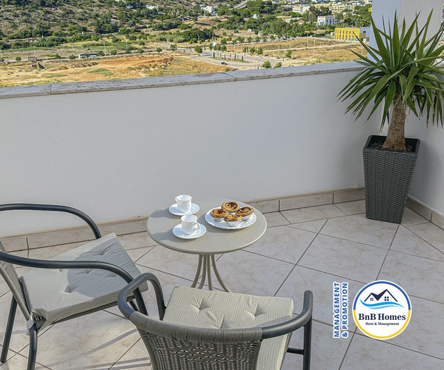 Villa Verde - 4 bedrooms, Marina view, pool & BBQ