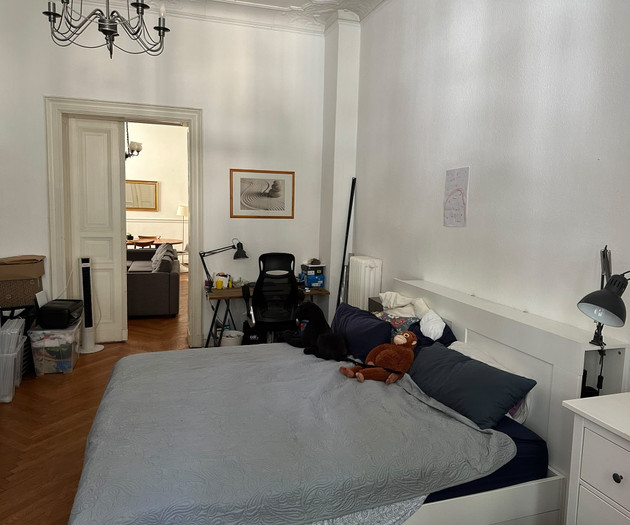 4 room spacious apartment 130 sqm 3 br central