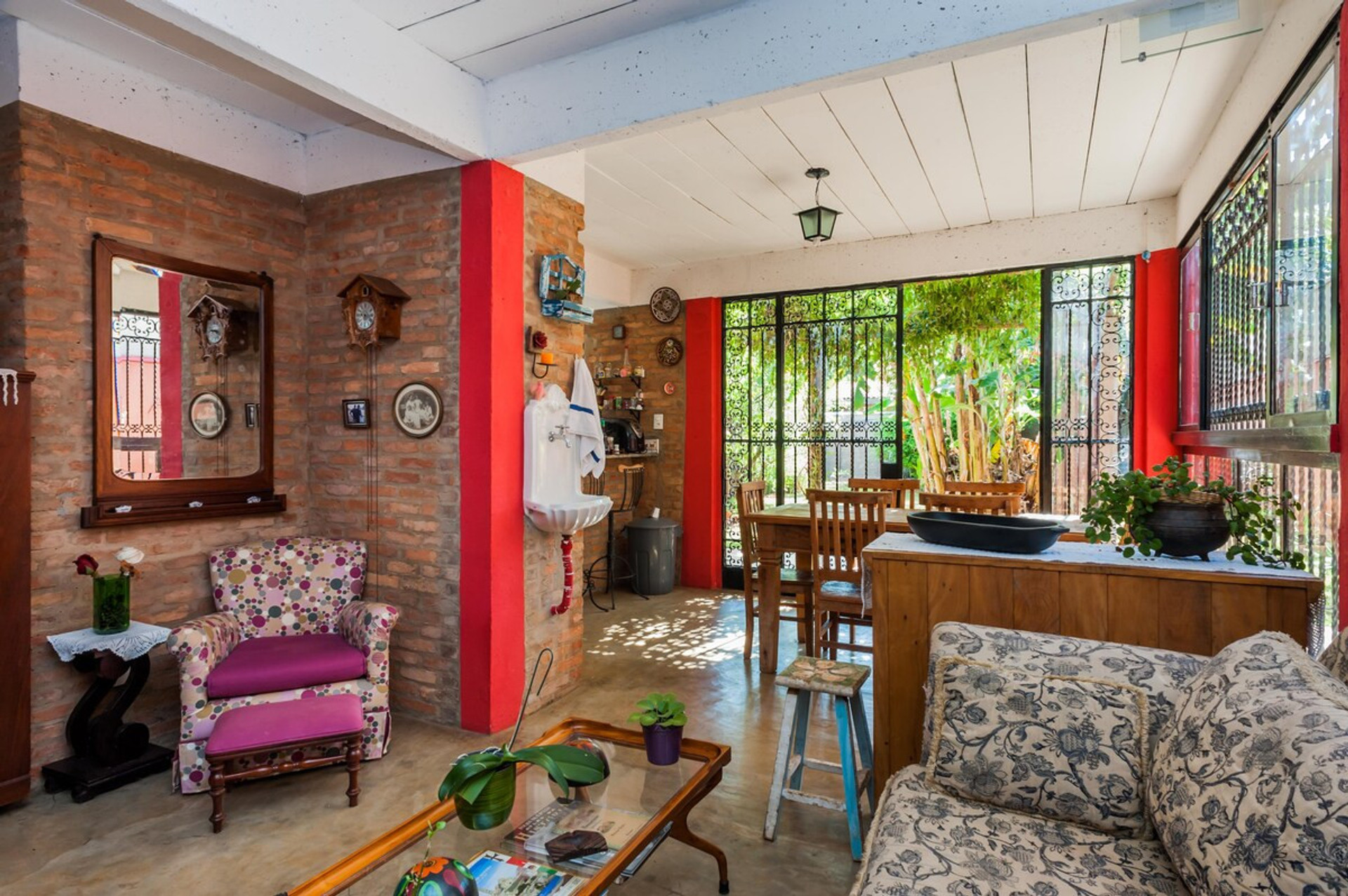 Living room image 1