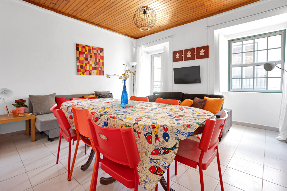 Group-Friendly Apt in the Heart of Bairro Alto preview