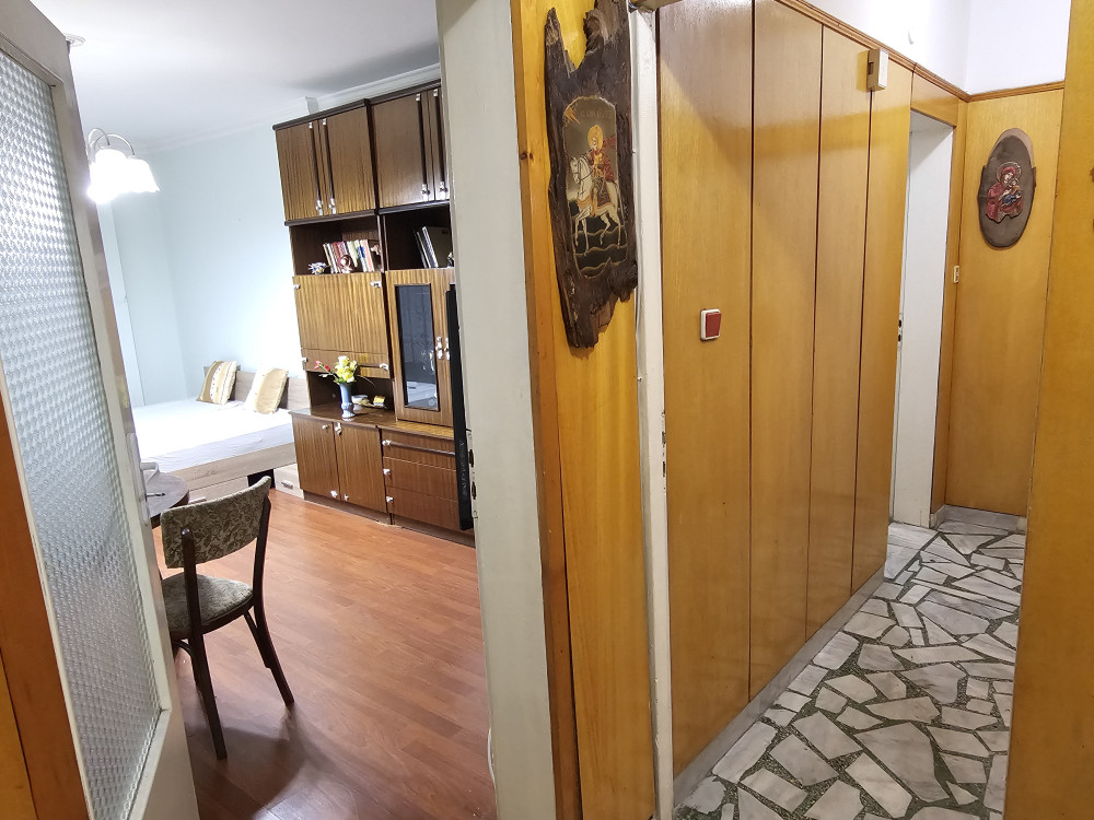 Affordable 3BR near Center preview