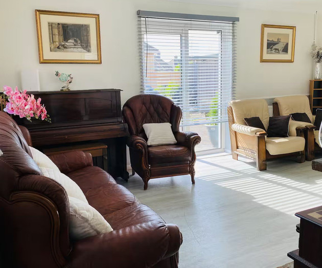 Spacious 5 Bedroom Family Home with Parking