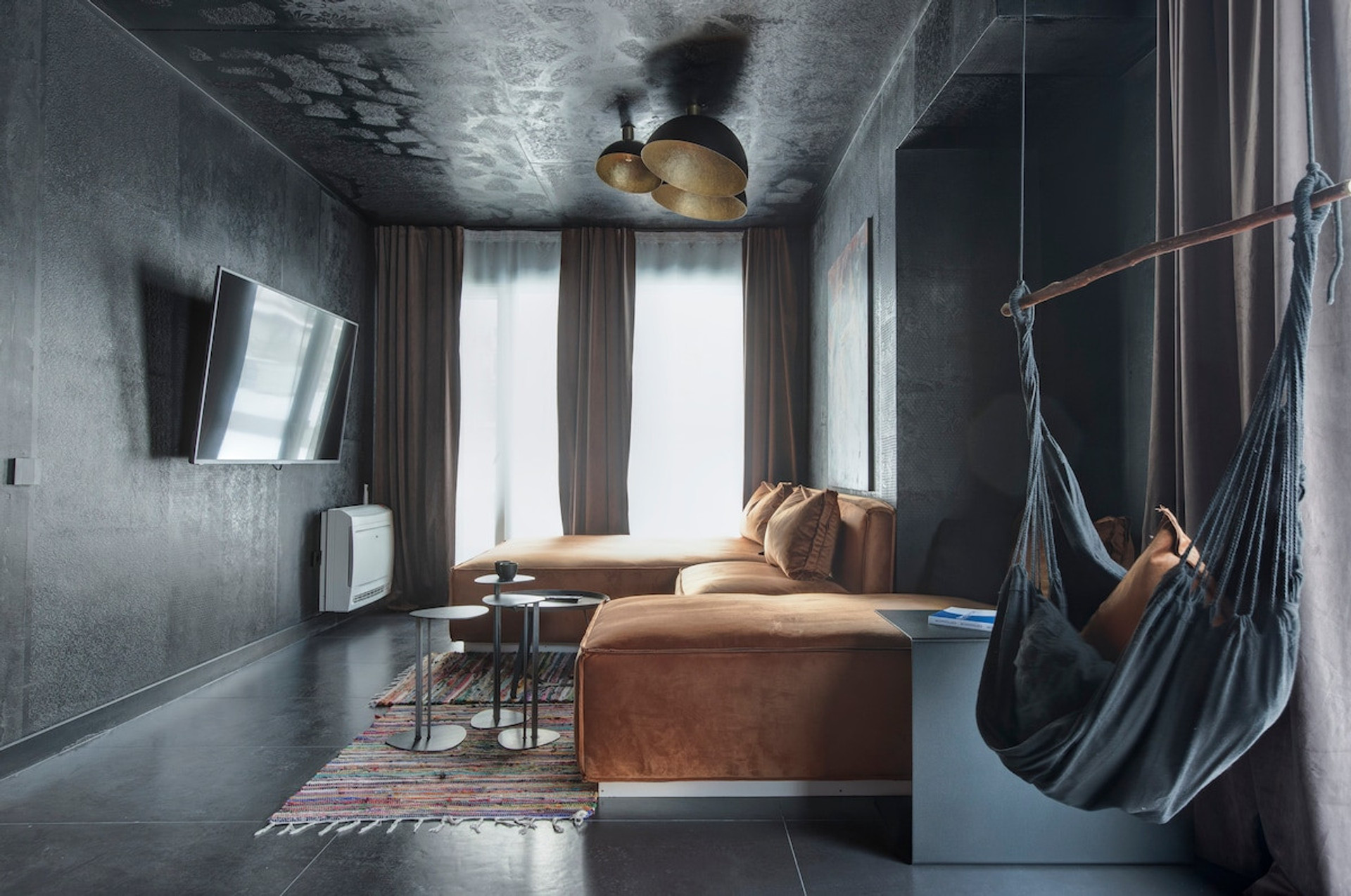 TV and multimedia, Living room, Seating area, Hammock