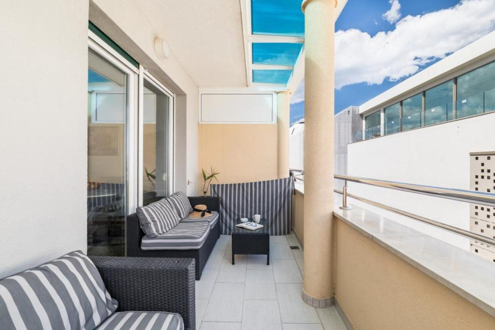 Split center flat on Bacvice beach preview