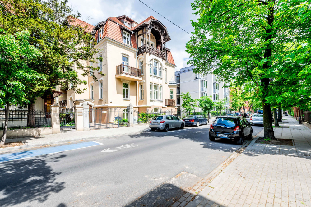 Apartment close to the famous Poznan Palm House