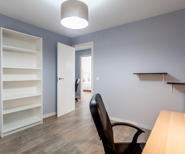 Great 120qm Apt: Near Turia & City of Arts+Parking