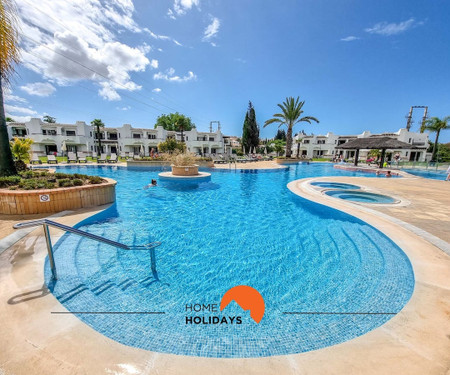 #025 Large Pool w/ Kid Playground, Ac - Apartments for Rent in Albufeira, Faro,