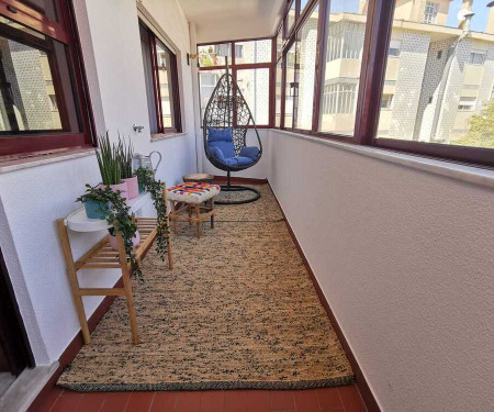 1BR flat with parking and sunroom @ Porto