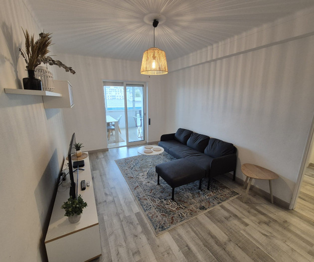 Big apartment 3 minutes from the beach with view