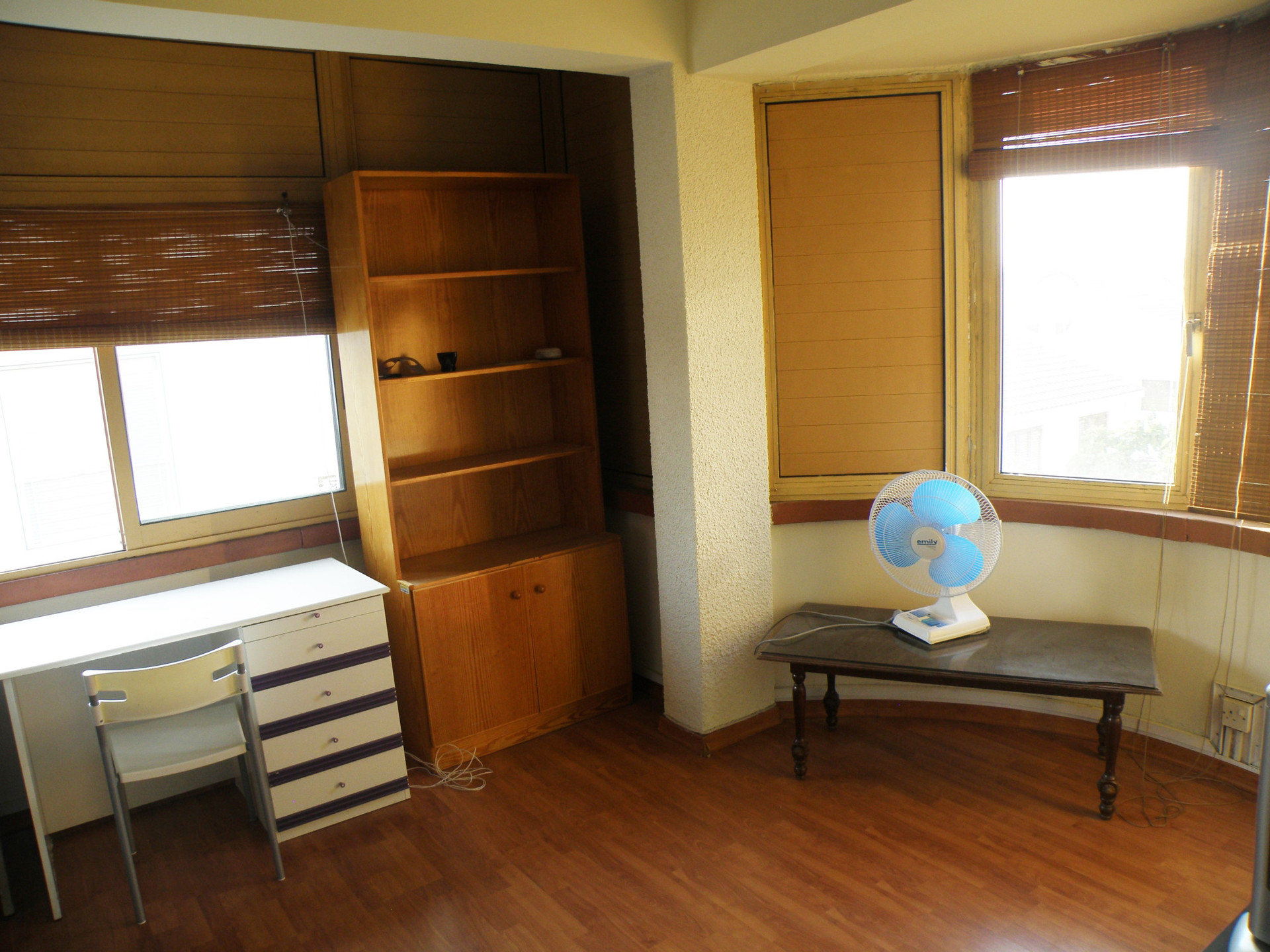 Room 2 Photo 6