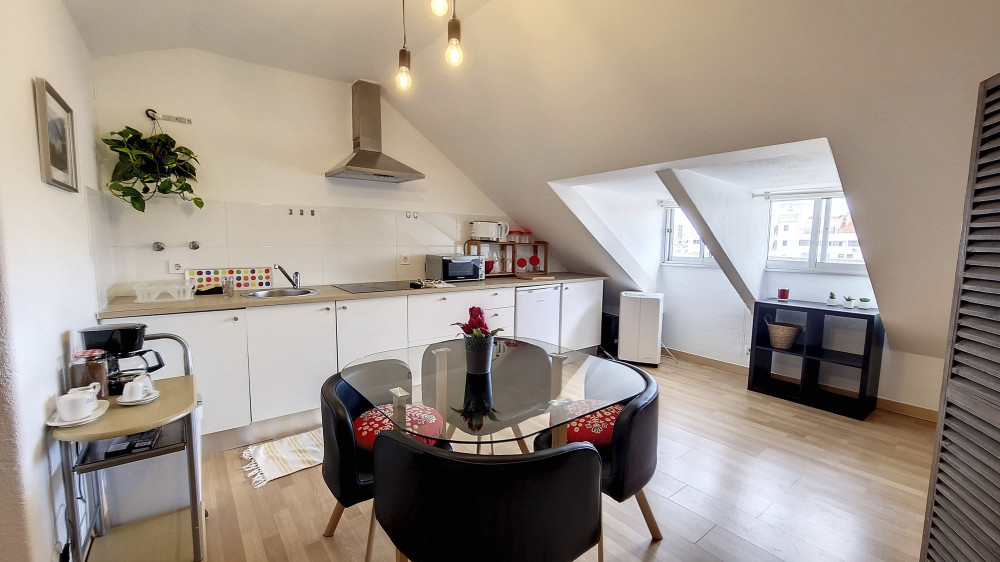 Studio close to Saldanha and main universities preview