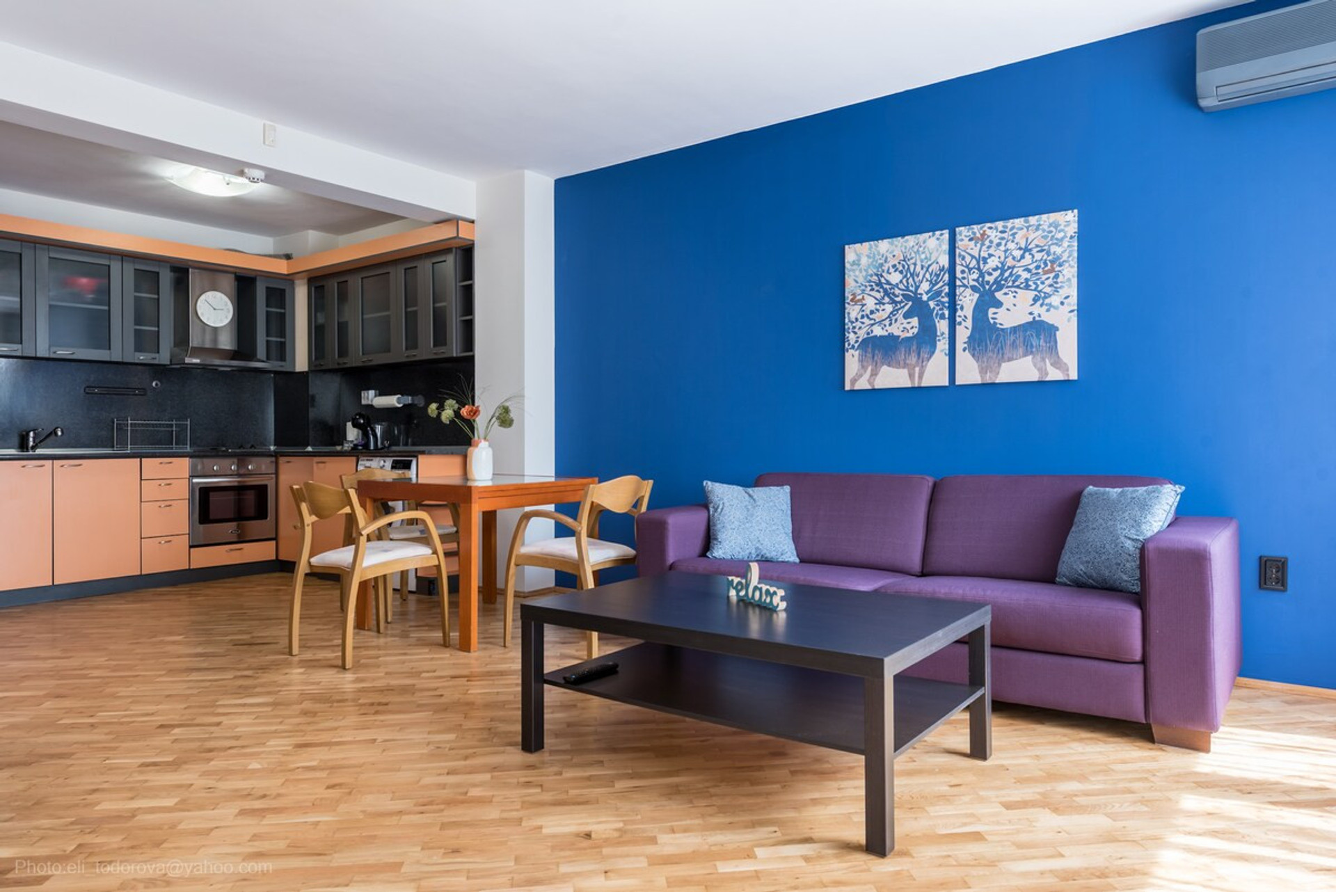 Living room image 3