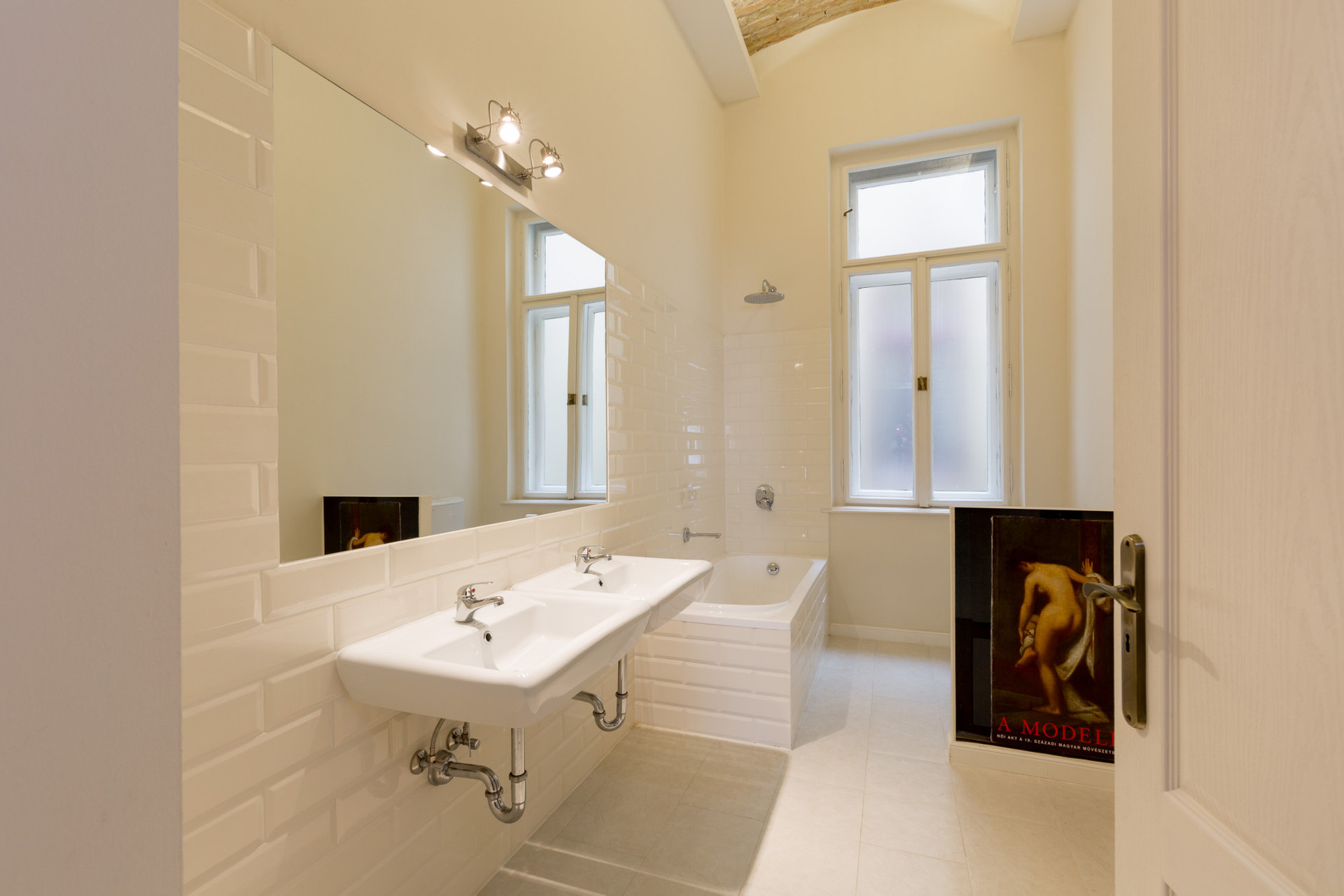 bathroom with 2 skins
