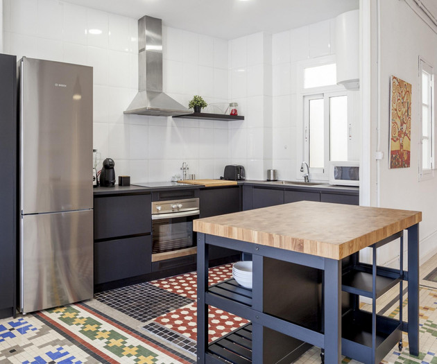 WONDERFUL LOFT BY QUART TOWERS MONTH RENTALS. Wifi