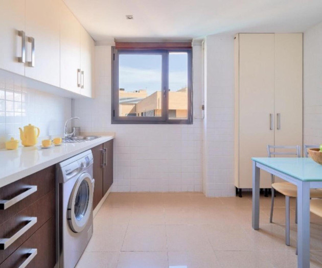 Holidays2Malaga Heroe de Sostoa with pool next to