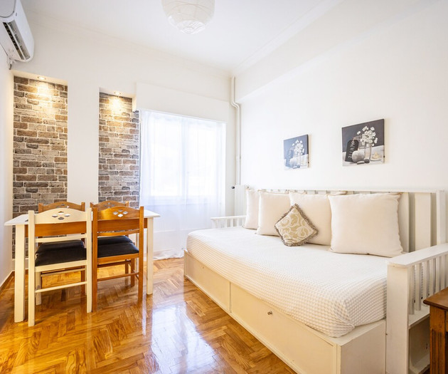 Acropolis Delux 1st FLR Aprt up 4 guests