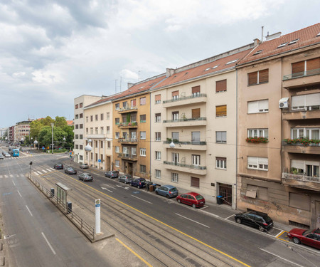 Sunny 2BDR Apartment with a Balcony