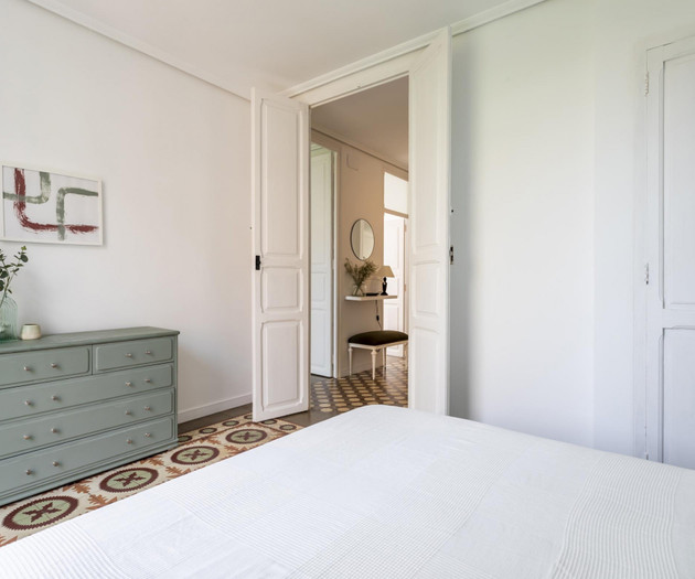 CHARMING AND BRIGHT, CITY OF ARTS · SEASONAL RENTA