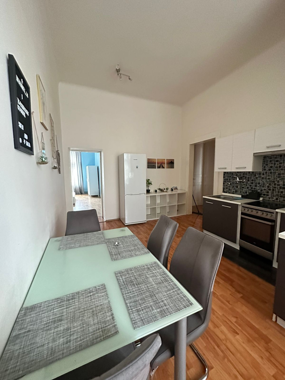 2bed room apartment preview