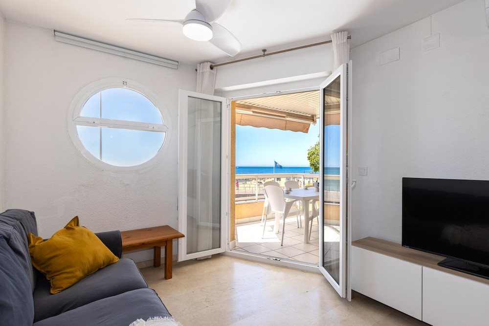 Cambrils|Beachfront|Wi-Fi|A/C|Pool preview